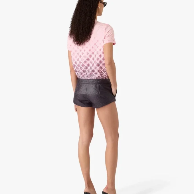 Aubergine-farvet T-shirt med kort ærme og monogram i farveovergang