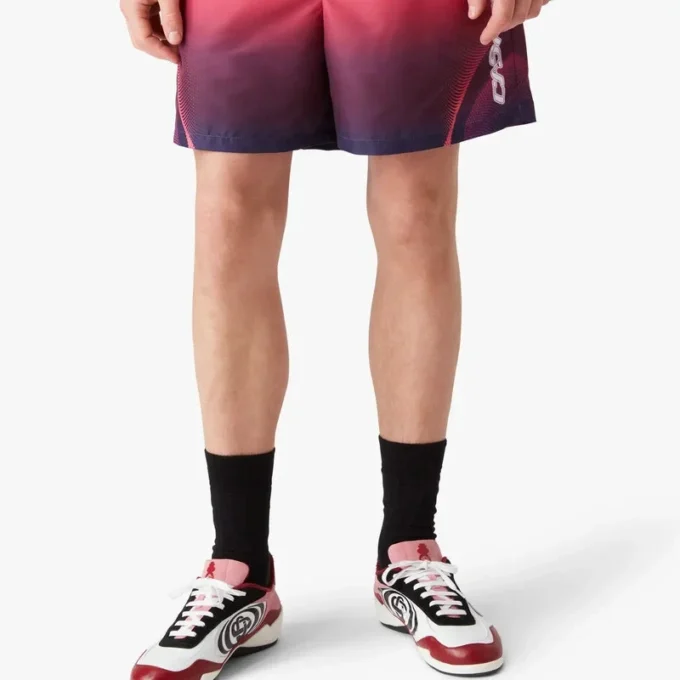 Badeshorts med auberginefarvet gradientprint Badeshorts med auberginefarvet gradientprint