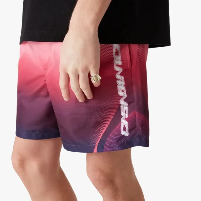 Badeshorts med auberginefarvet gradientprint Badeshorts med auberginefarvet gradientprint
