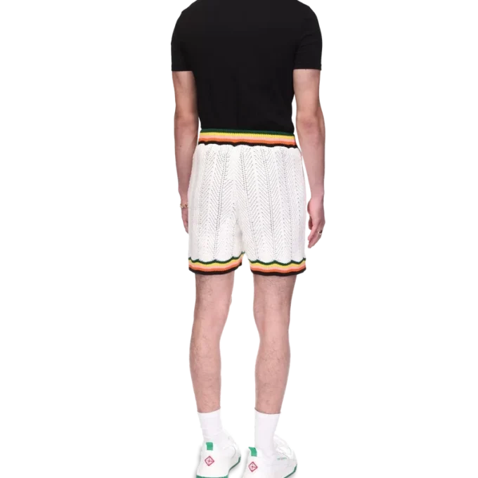 Chevron-shorts med blonder