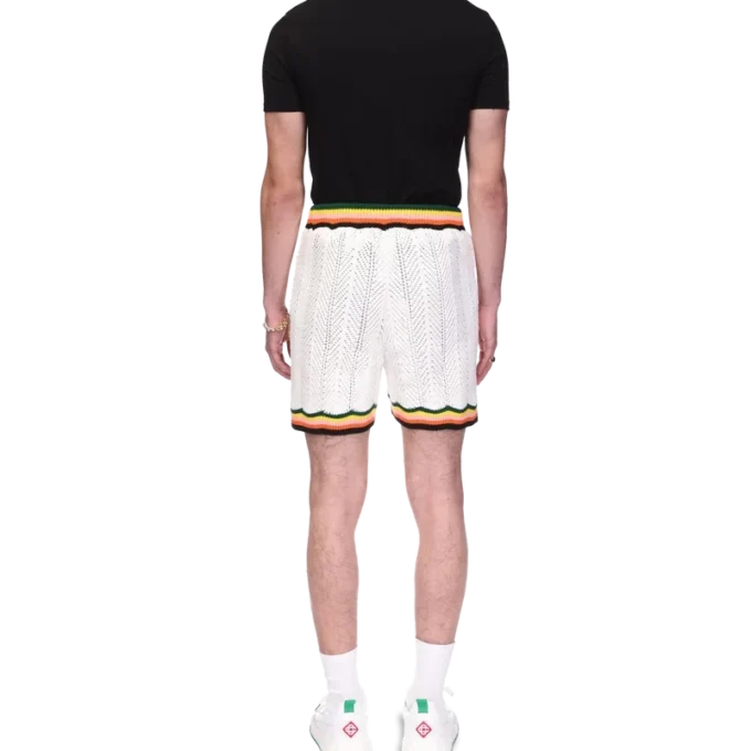 Chevron-shorts med blonder