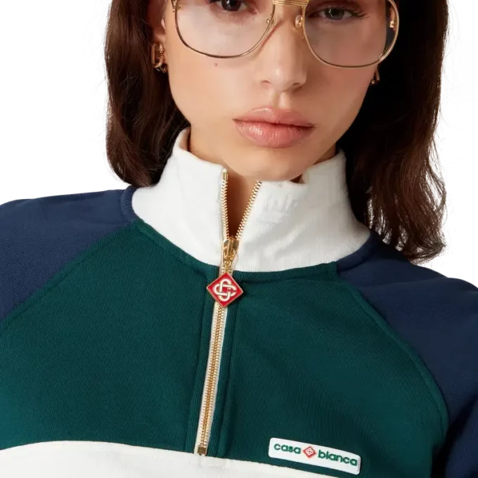 Farveblokket kort sweatshirt med kvartlængde lynlås