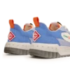 Court-sneaker til kvinder i hvid og blå