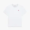 Klassisk T-shirt med kort ærme og broderet patch på shorts