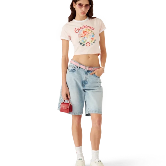Kort T-shirt med svampeemblem Kort T-shirt med svampeemblem