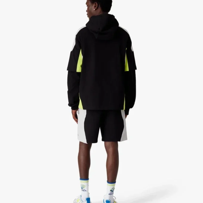 Oversized T-shirt med korte ærmer i farveblokke Oversized T-shirt med korte ærmer i farveblokke