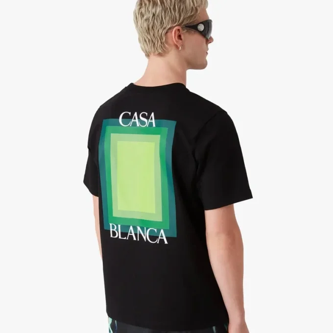 T-shirt med firkantet logo og korte ærmer
