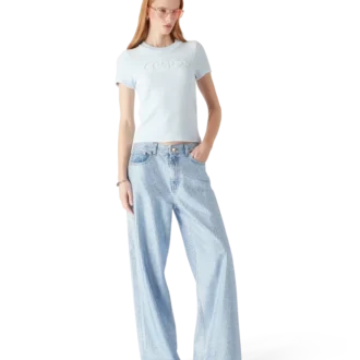 Velour-T-shirt med korte shorts til kvinder