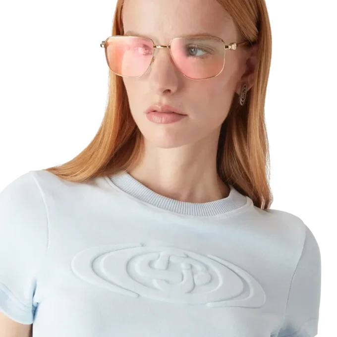 Velour-T-shirt med korte shorts til kvinder